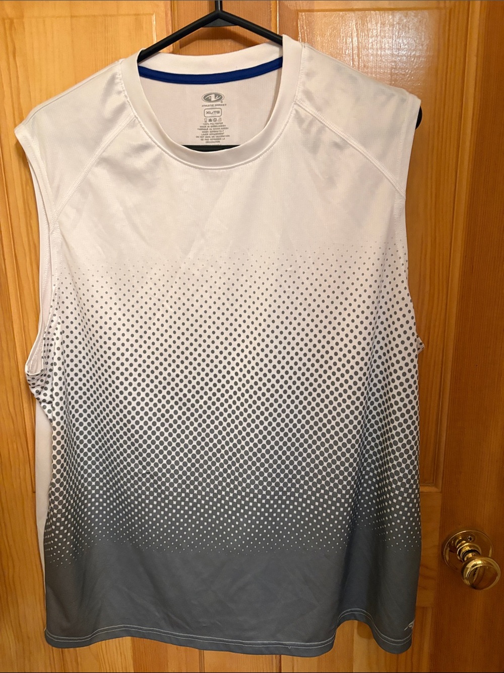 Athletic Works White to Gray Gradient Sleeveless Men's Tank